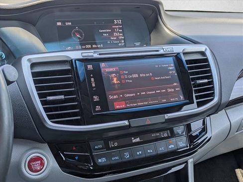 Used 2017 Honda Accord EX-L image 14