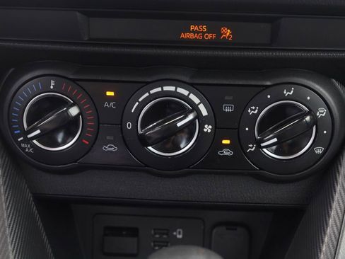 Used 2020 Toyota Yaris LE FWD image 19