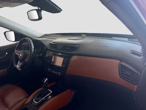 Used 2017 Nissan Rogue SL w/ SL Premium Package image 31