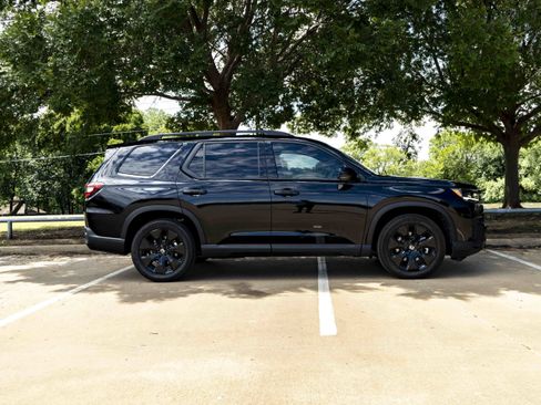 Used 2026 Honda Pilot Black Edition image 10