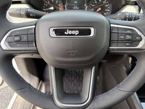 Used 2022 Jeep Compass Latitude FWD image 23
