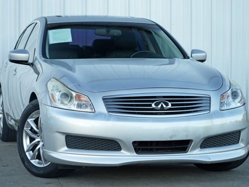 Used 2009 INFINITI G37 Journey w/ Premium Pkg image 2