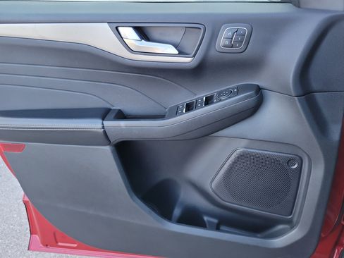 Used 2022 Ford Escape SEL w/ Technology Package image 26