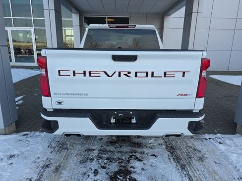 Used 2023 Chevrolet Silverado 1500 RST image 3