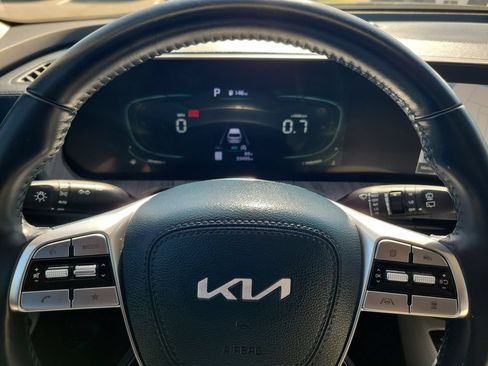 Used 2024 Kia Telluride EX w/ EX Captain's Chair Package FWD image 22