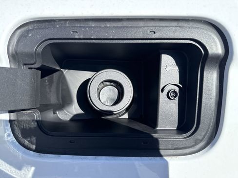 New 2025 Jeep Grand Cherokee L Laredo w/ Trailer Tow Package image 39