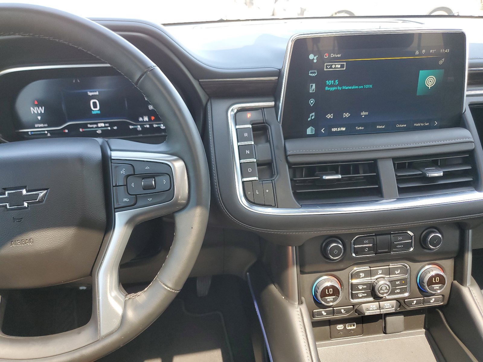 Used 2024 Chevrolet Suburban Z71 w/ Luxury Package AWD/4WD image 21