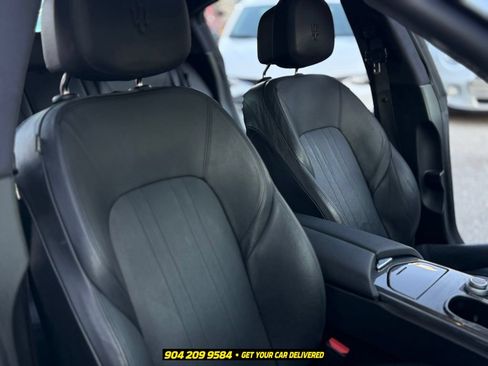 Used 2018 Maserati Ghibli RWD image 32