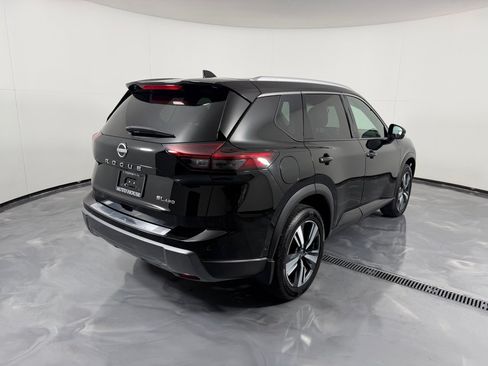 Used 2024 Nissan Rogue SL AWD/4WD image 6