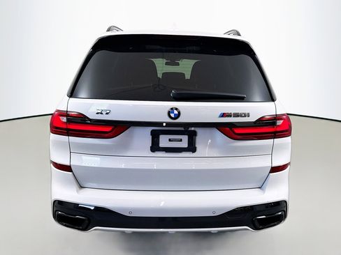 Used 2021 BMW X7 M50i image 6