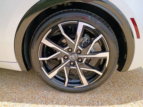 Used 2023 Toyota Prius Prime FWD image 20
