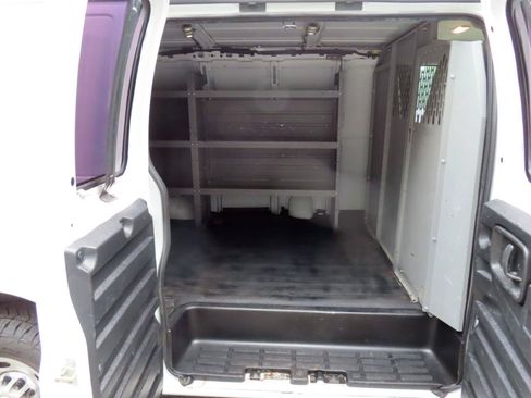 Used 2021 Chevrolet Express 2500 w/ Driver Convenience Package RWD image 16
