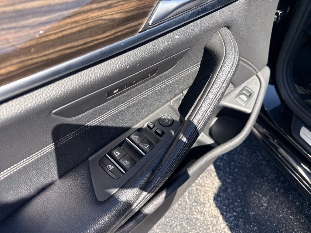 Used 2019 BMW 540i xDrive AWD/4WD image 22