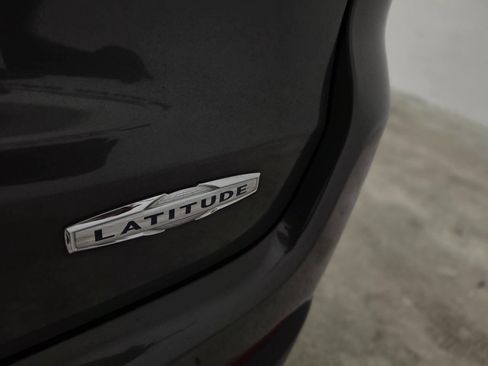 Used 2020 Jeep Compass Latitude w/ Popular Equipment Group image 24