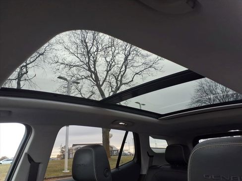 Certified 2021 GMC Terrain Denali w/ Denali Premium Package image 8