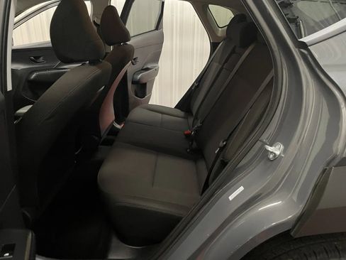 Used 2025 Hyundai Kona SEL AWD/4WD image 36