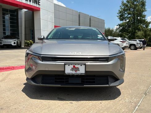 Used 2025 Kia K4 FWD image 3