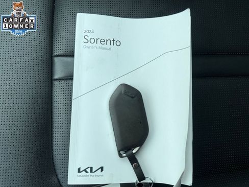 Certified 2024 Kia Sorento S FWD image 30