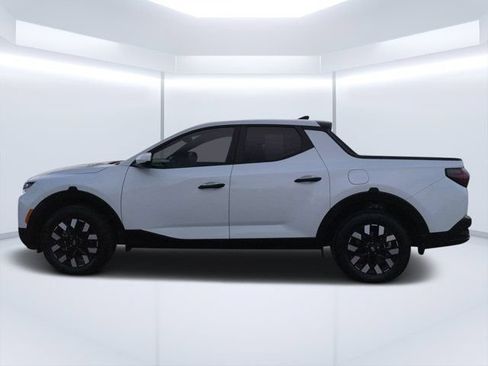 Used 2025 Hyundai Santa Cruz SE FWD image 6
