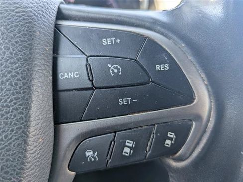 Used 2021 Jeep Grand Cherokee High Altitude AWD/4WD image 13