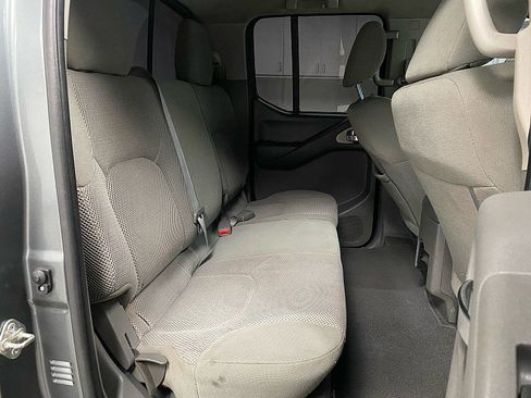 Used 2019 Nissan Frontier SV image 12