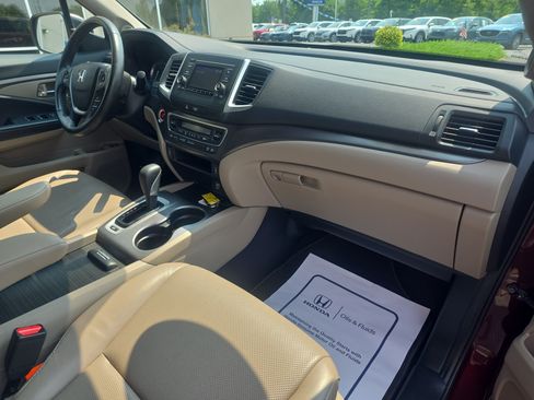 Used 2019 Honda Ridgeline RTL image 16