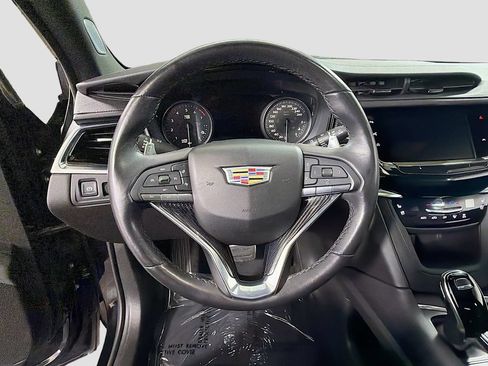 Certified 2024 Cadillac XT6 Sport w/ Technology Package AWD/4WD image 13