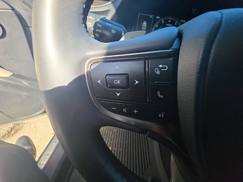 Used 2024 Lexus ES 350 w/ Premium Package FWD image 15