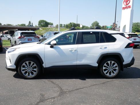 Used 2025 Toyota RAV4 XLE Premium w/ Weather Package AWD/4WD image 4