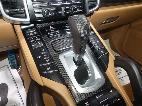 Used 2016 Porsche Cayenne GTS AWD/4WD image 37