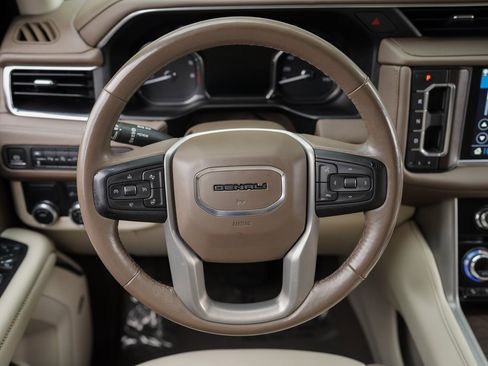Used 2021 GMC Yukon Denali image 29