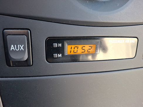 Used 2010 Toyota Corolla LE image 17