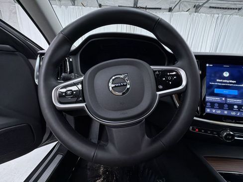 Used 2025 Volvo V60 B5 Cross Country Plus AWD/4WD image 11