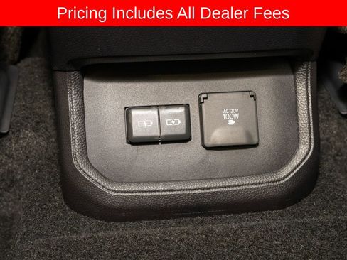 Used 2026 Toyota Highlander Platinum AWD/4WD image 9