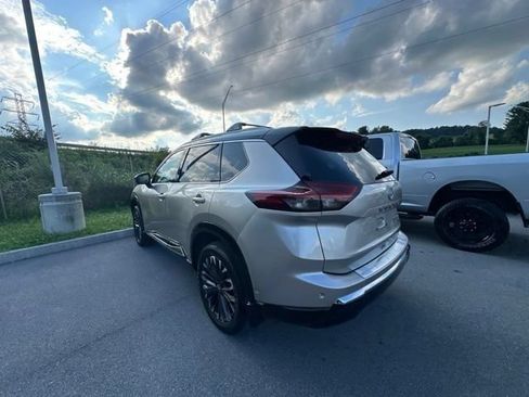 Used 2025 Nissan Rogue Platinum w/ Platinum Premium Package AWD/4WD image 23
