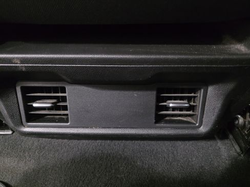 Used 2021 Chevrolet Silverado 1500 Custom AWD/4WD image 25