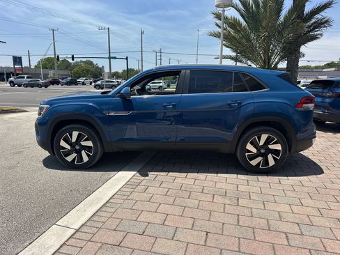 New 2026 Volkswagen Atlas Cross Sport SE FWD image 10