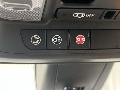 Used 2017 Cadillac XT5 Luxury w/ Driver Awareness Package image 28