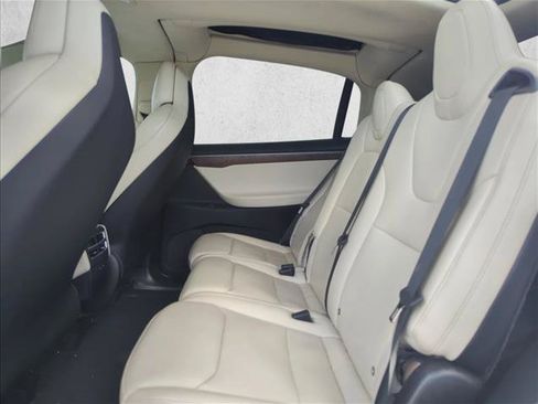 Used 2018 Tesla Model X 75D AWD/4WD image 14