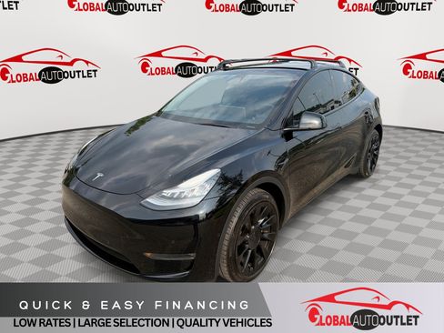 Used 2021 Tesla Model Y Long Range AWD/4WD image 1