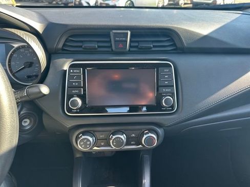 Used 2025 Nissan Versa S w/ Trunk Package image 20