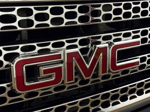 Used 2011 GMC Sierra 3500 Denali AWD/4WD image 11