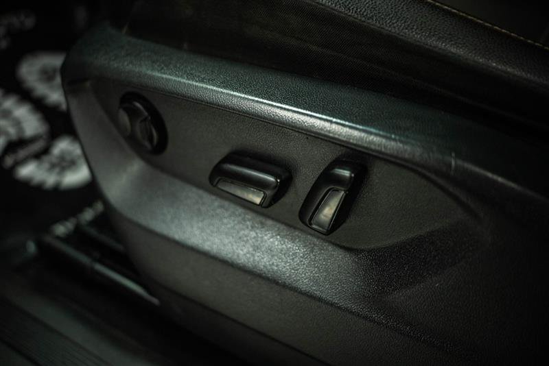 Used 2019 Volkswagen Tiguan SE FWD image 16