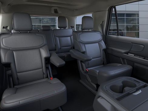 New 2026 Ford Expedition Active image 11