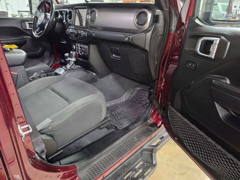 Used 2021 Jeep Gladiator Sport w/ Quick Order Package 24Q 80Th AWD/4WD image 18