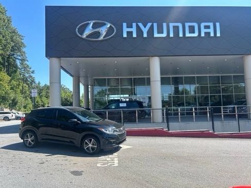 Used 2021 Honda HR-V EX image 1