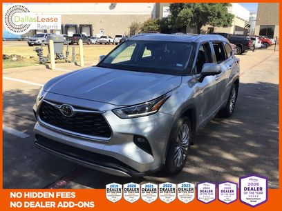 Used 2023 Toyota Highlander Platinum