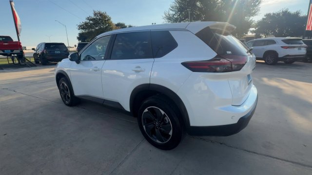 Used 2025 Nissan Rogue SV FWD image 6