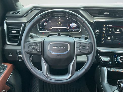 Used 2024 GMC Sierra 1500 Denali Ultimate AWD/4WD image 9