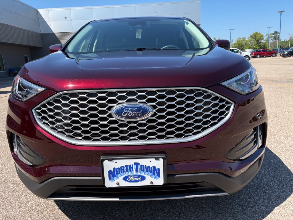 Used 2024 Ford Edge SEL w/ Convenience Package AWD/4WD image 2